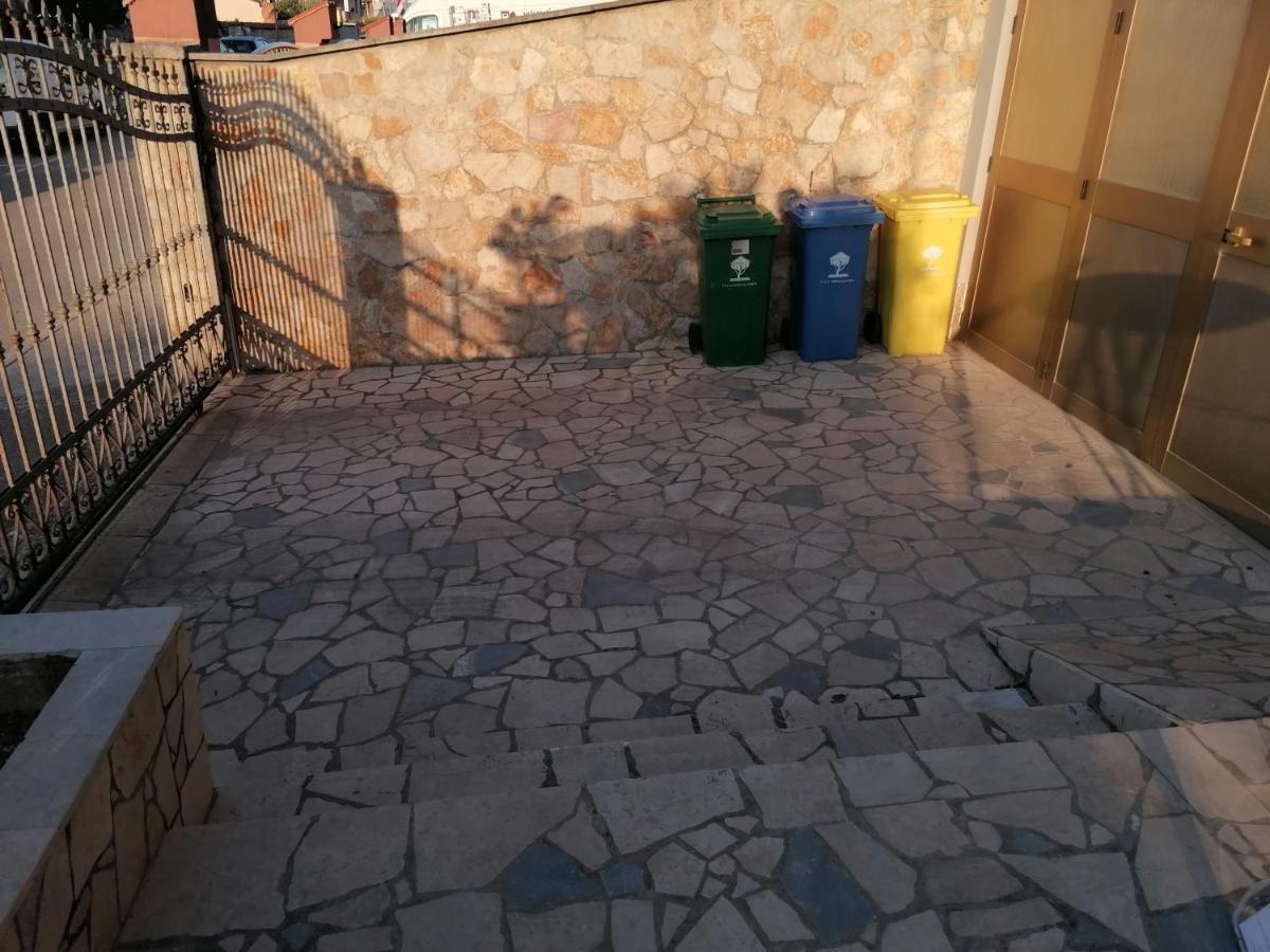Apartment A & N With Free Private Parking Pula Exterior photo