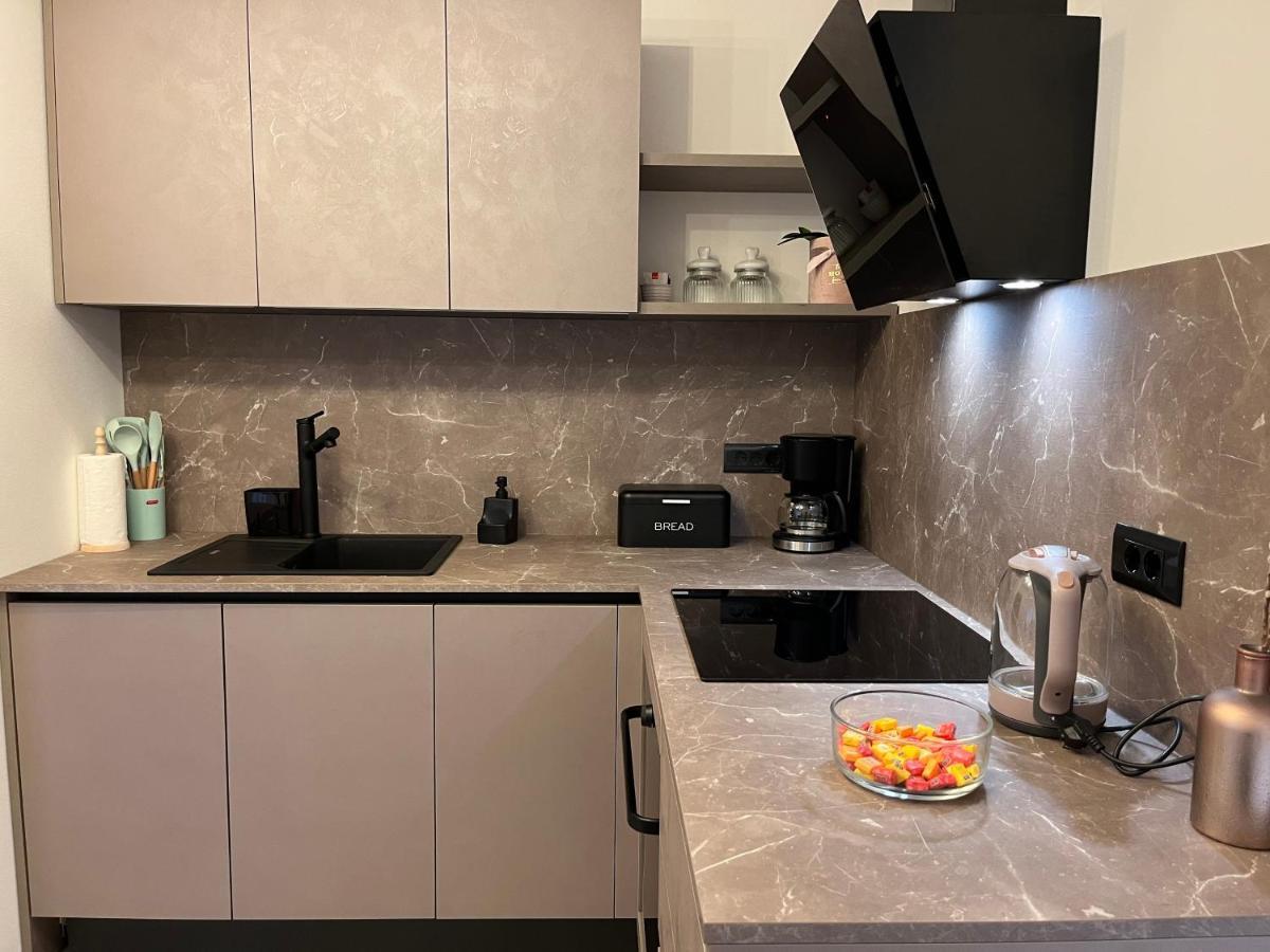 Apartment A & N With Free Private Parking Pula Exterior photo
