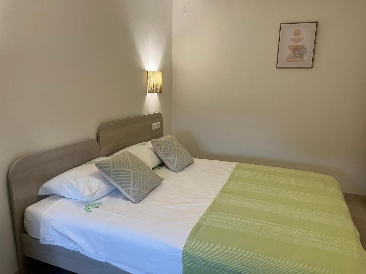 Apartment A & N With Free Private Parking Pula Exterior photo
